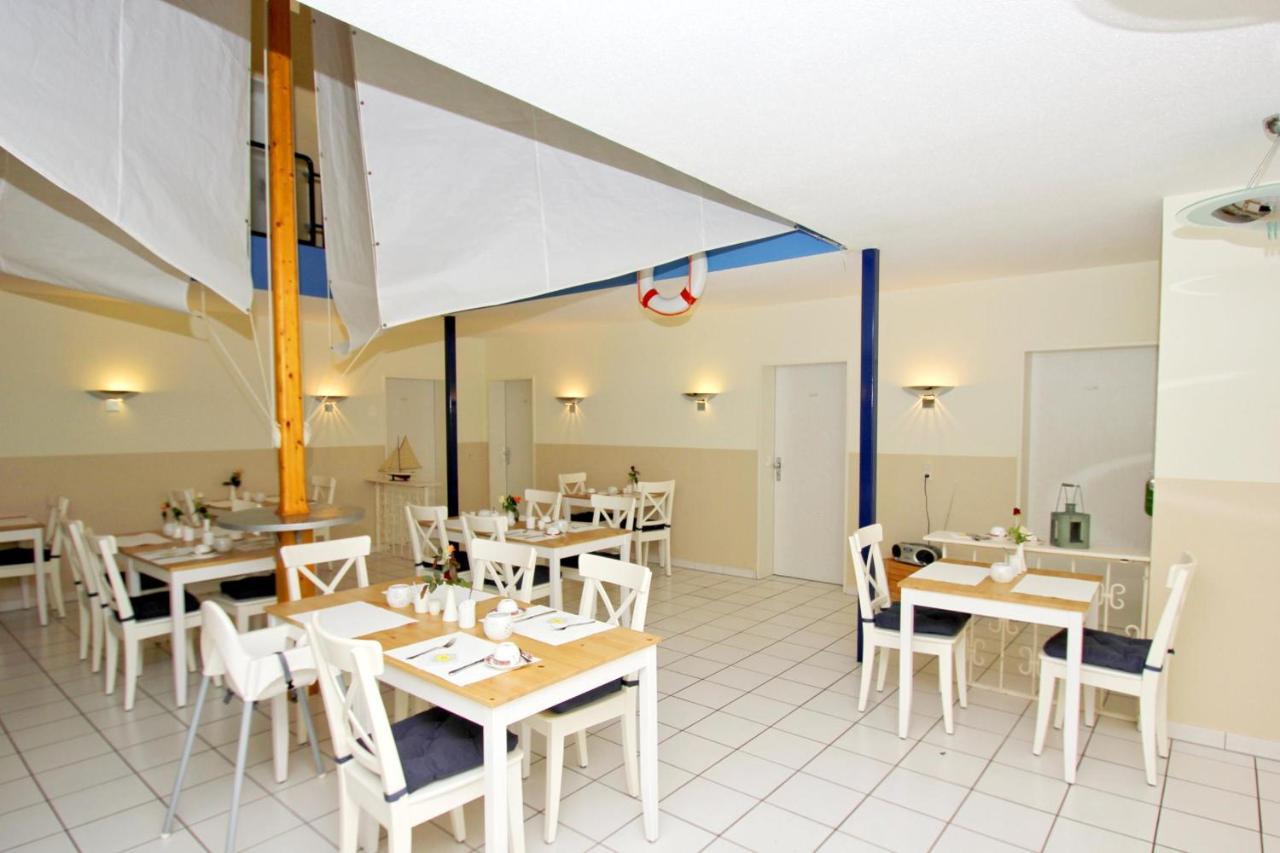 F-1010 Strandhaus Moenchgut B&B Doppelzimmer Nr 35 Lobbe Ngoại thất bức ảnh